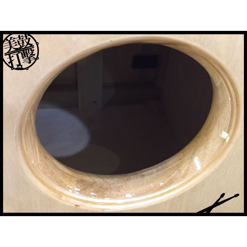 Stand 1300 2017年新款高階木箱鼓 Cajon (1300) by www.bdrum.com.tw Stand 1300 2017年新款高階木箱鼓 Cajon (1300) 【美鼓打擊】